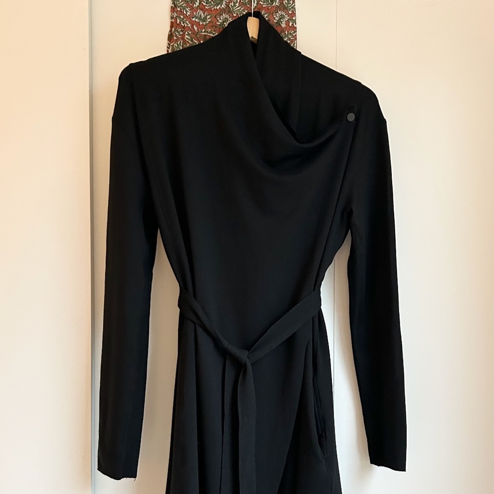 Brand NEW Lunya The Short Robe - Picture 5 of 8